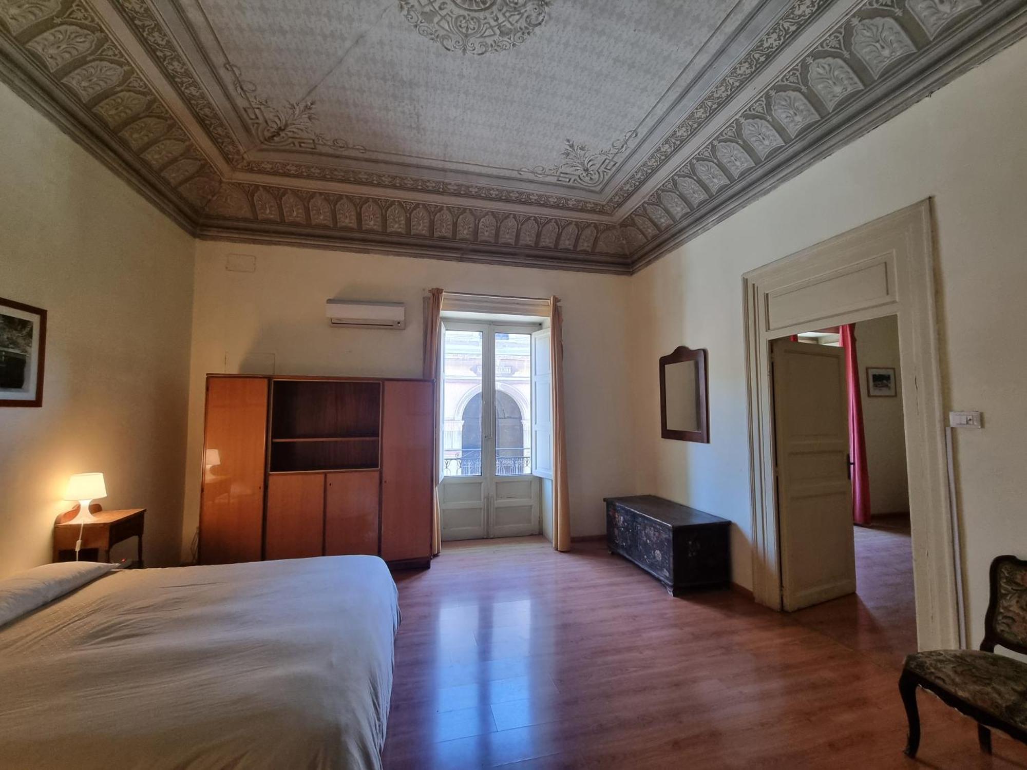 Piazza Politeama Apartment - Palermo — Photos 3